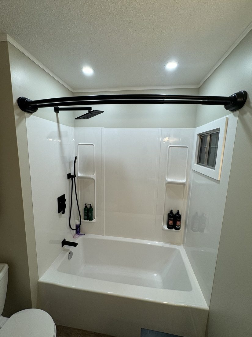 Tiled Tub & Shower β Nomen Contracting and Electrical